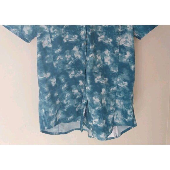 LL Bean Tropicwear Shirt - Picture 4 of 10